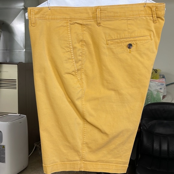 Good fellow… Goldish colored shorts, size 38 - Picture 3 of 4